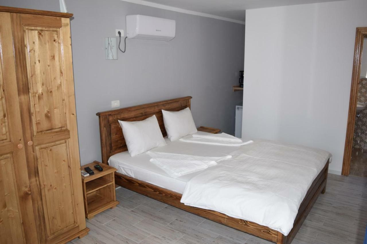 Casa Condrat Hotell Sfântu Gheorghe Exteriör bild